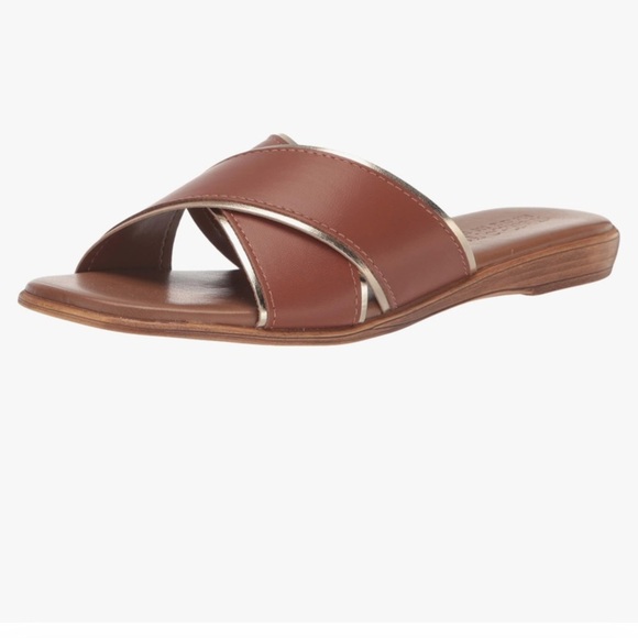 Bella Vita Women's Tab-Italy Flat Sandal size 7.5 N genuine upper leather brown - Picture 1 of 7